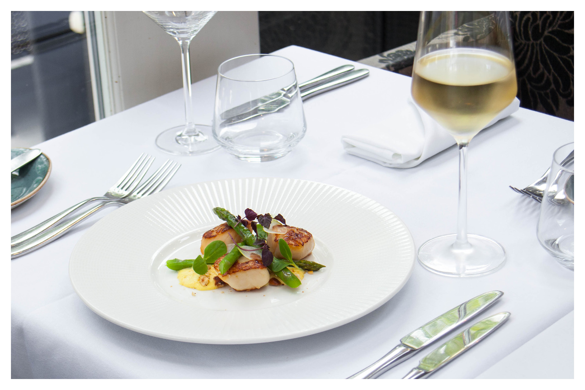 Stones Restaurant Fantastic Dining, Relaxed Setting